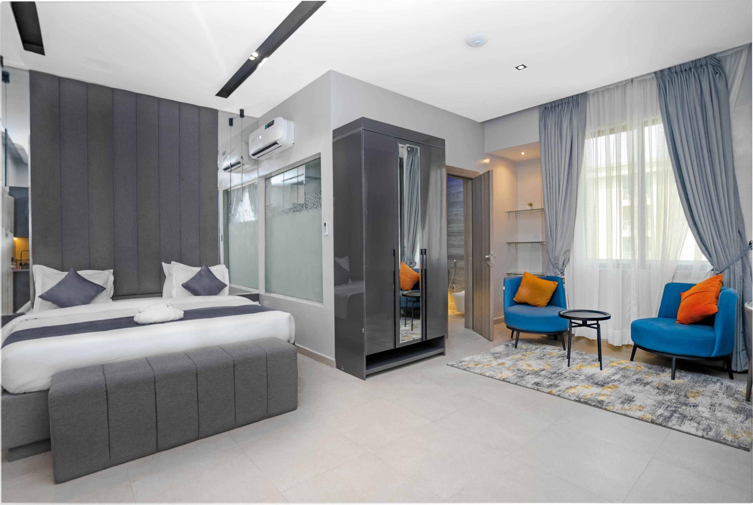 Studio & Rooms 4
