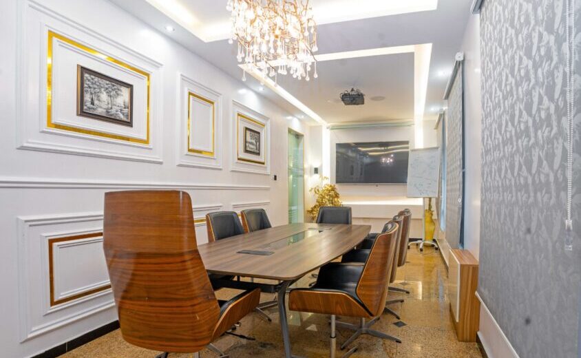 Dining 8